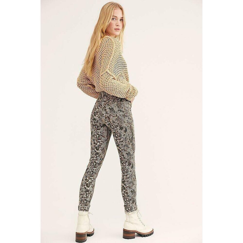 Free People Womens High Waist Jeggings Sz 24 Brown Snakeskin Stretch Raw Hem NWT - Picture 3 of 10